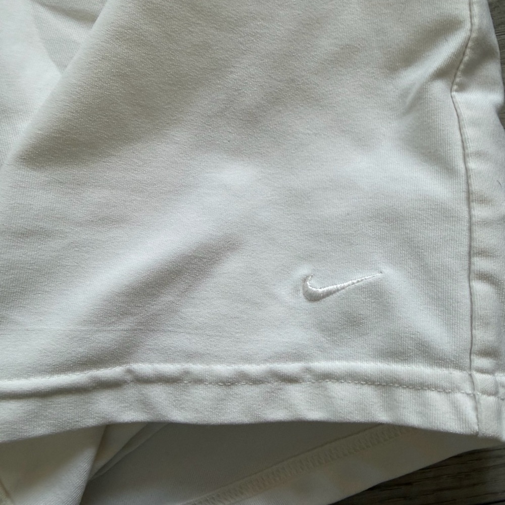 Nike White Women's Tennis Skirt with shorts - Picture 2 of 6